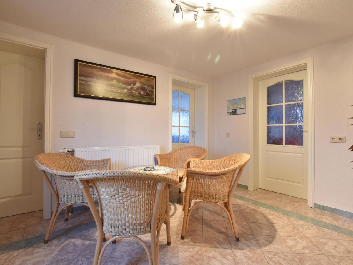 Classy Apartment In Boltenhagen With Terrace Εξωτερικό φωτογραφία